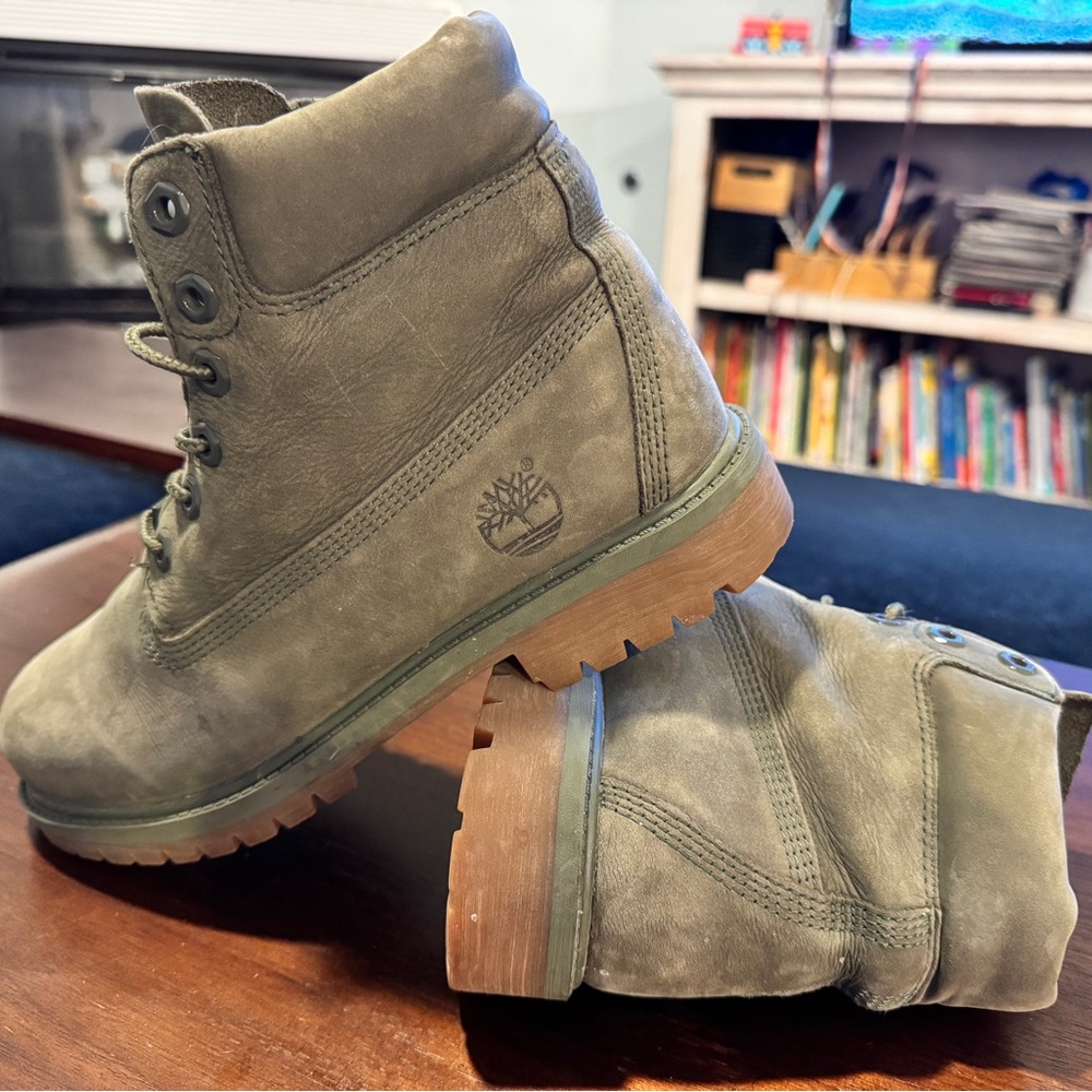 Timberland big kids green size 5